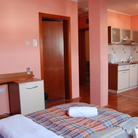 Pensionat Car Royal And 4*