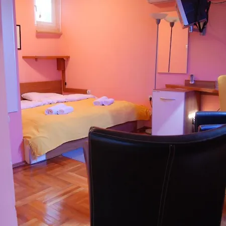 Pensionat Car Royal And 4*