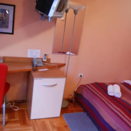 Car Royal And Pensionat 4*